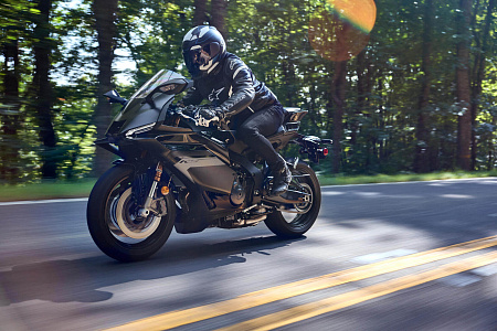 Мотоцикл Yamaha R9